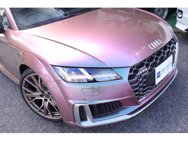 流線型のカーブを描くようなシルエットは、直感的にワクワクしませんか？？