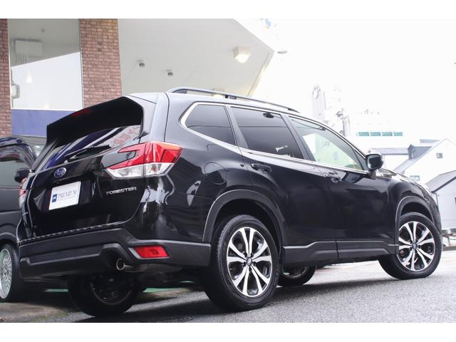 フォレスター 　ユーザー様直接買取車両　禁煙車　アイサイトセーフティプラス　サンルーフ　レーダークルーズコントロール　パワーバックドア　メモリーシート　前後席シートヒーター　ＳＤナビ　フルセグＴＶ　ＬＥＤヘッド（3枚目）