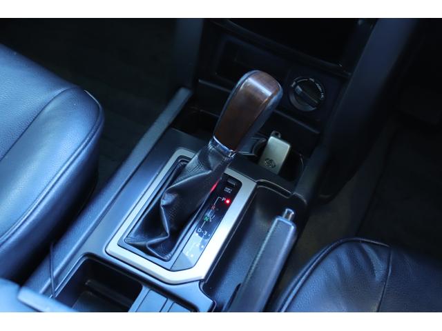 ランドクルーザープラド ＴＸ　車検整備付　ユーザー買取車　サンルーフ　純正ナビ　地デジＴＶ　ルーフレール　バックカメラ　ＥＴＣ　プッシュスタート　スマートキー（20枚目）