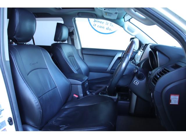 ランドクルーザープラド ＴＸ　車検整備付　ユーザー買取車　サンルーフ　純正ナビ　地デジＴＶ　ルーフレール　バックカメラ　ＥＴＣ　プッシュスタート　スマートキー（23枚目）