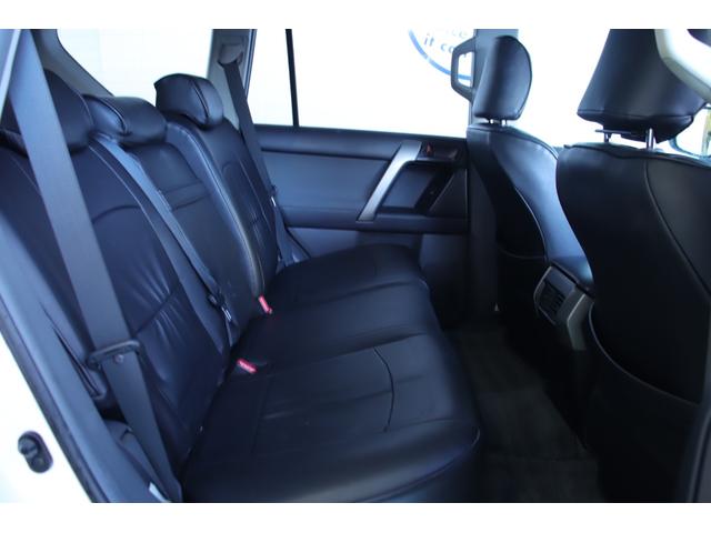 ランドクルーザープラド ＴＸ　車検整備付　ユーザー買取車　サンルーフ　純正ナビ　地デジＴＶ　ルーフレール　バックカメラ　ＥＴＣ　プッシュスタート　スマートキー（25枚目）