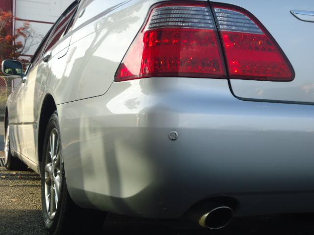 クラウン ロイヤルサルーン　６０ｔｈスペシャルＥＤ　ＨＩＤヘッドライト　ＥＴＣ　スマートキー　純正ナビ（8枚目）