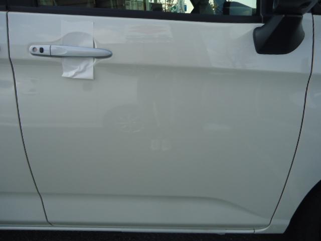 ルーミー カスタムＧ－Ｔ　登録済未使用車　コンフォートパッケージ　２トーンルーフ　両側パワースライドドア　パノラミックビューモニター（12枚目）