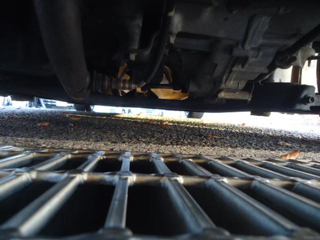 アルト Ｆ　５速ミッション　社外１５インチアルミ　ローダウン　社外マフラー　エアクリ　ナビ　ワンセグＴＶ　ＥＴＣ（36枚目）