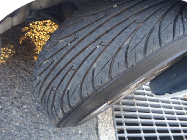 アルト Ｆ　５速ミッション　社外１５インチアルミ　ローダウン　社外マフラー　エアクリ　ナビ　ワンセグＴＶ　ＥＴＣ（38枚目）