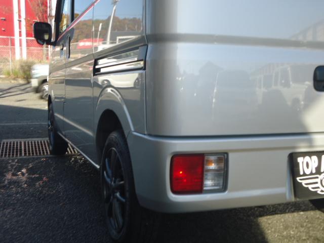 エブリイ PCリミテッド 4WD 5速ミッション 社外アルミ ETC(8枚目)