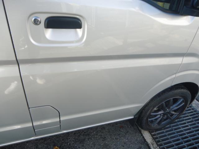 エブリイ PCリミテッド 4WD 5速ミッション 社外アルミ ETC(13枚目)