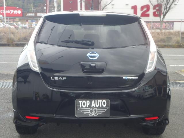 リーフ Ｇ　エアロスタイル（３０ｋｗｈ）　ワンオーナー　社外アルミ　ＥＴＣ　プッシュスタート　アラウンドビュー（3枚目）