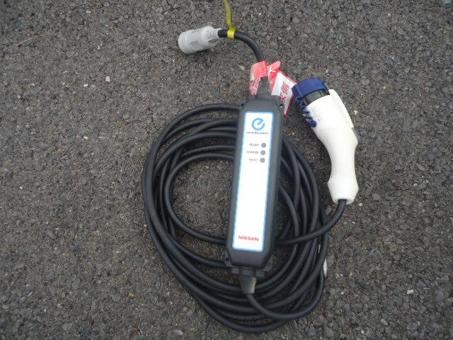 リーフ Ｇ　エアロスタイル（３０ｋｗｈ）　ワンオーナー　社外アルミ　ＥＴＣ　プッシュスタート　アラウンドビュー（26枚目）