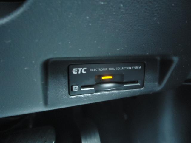 リーフ Ｇ　エアロスタイル（３０ｋｗｈ）　ワンオーナー　社外アルミ　ＥＴＣ　プッシュスタート　アラウンドビュー（27枚目）