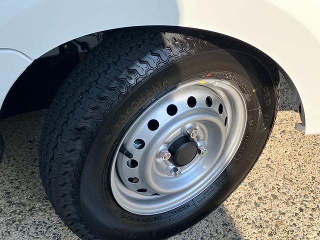 NT100クリッパートラック DX セーフティパッケージ キーレス パワーウィンド 4AT ☆登録済未使用☆(28枚目)