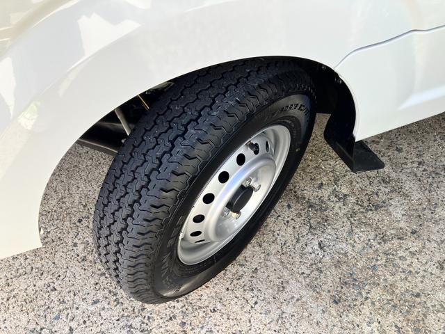 NT100クリッパートラック DX セーフティパッケージ キーレス パワーウィンド 4AT ☆登録済未使用☆(29枚目)