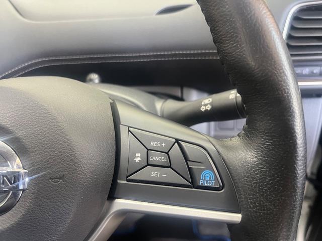 セレナ e-パワー ハイウェイスターV 純正9型ナビ 後席モニター 全周囲カメラ プロパイロット 衝突軽減 両側電動スライドドア 禁煙車 インテリジェントルームミラー LEDヘッド リアオートエアコン パーキングアシスト 純正エアロ(16枚目)