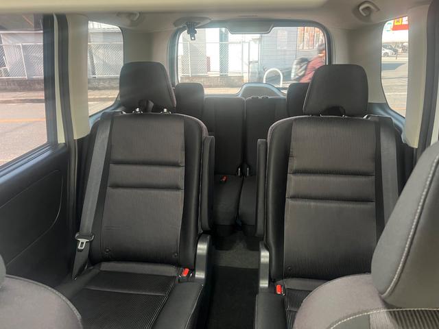 セレナ e-パワー ハイウェイスターV 純正9型ナビ 後席モニター 全周囲カメラ プロパイロット 衝突軽減 両側電動スライドドア 禁煙車 インテリジェントルームミラー LEDヘッド リアオートエアコン パーキングアシスト 純正エアロ(19枚目)