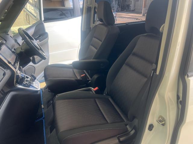 セレナ e-パワー ハイウェイスターV 純正9型ナビ 後席モニター 全周囲カメラ プロパイロット 衝突軽減 両側電動スライドドア 禁煙車 インテリジェントルームミラー LEDヘッド リアオートエアコン パーキングアシスト 純正エアロ(21枚目)