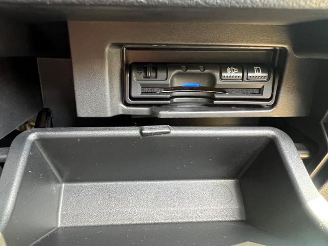 セレナ e-パワー ハイウェイスターV 純正9型ナビ 後席モニター 全周囲カメラ プロパイロット 衝突軽減 両側電動スライドドア 禁煙車 インテリジェントルームミラー LEDヘッド リアオートエアコン パーキングアシスト 純正エアロ(36枚目)