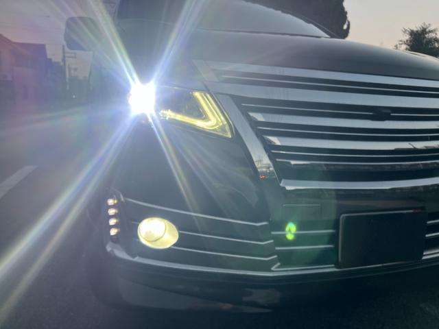 エルグランド ライダー 黒本革シート ライダー・黒革シート・シートヒーター・フリップダウンモニター・パワーバックドア・アラウンドビューモニター・クルーズコントロール・エアロ・両側パワースライドドア・(25枚目)