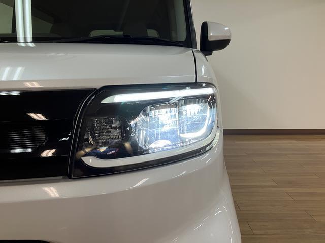 明るいＬＥＤヘッドライトを装備！白い光で暗い道を照らしてくれるので、安全に走行出来ます。