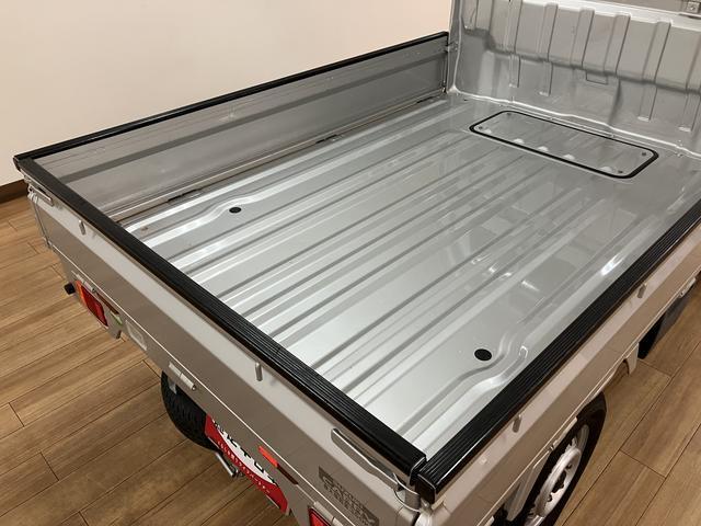キャリイトラック KCエアコン・パワステ 1年間距離無制限まごころ保証付き/車検整備受渡し/走行1.4万キロ/2WD/オートマチック/エアコン/パワーステアリング/AM/FMラジオ/(11枚目)