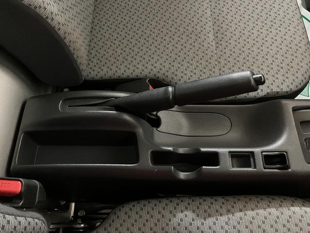 キャリイトラック KCエアコン・パワステ 1年間距離無制限まごころ保証付き/車検整備受渡し/走行1.4万キロ/2WD/オートマチック/エアコン/パワーステアリング/AM/FMラジオ/(20枚目)