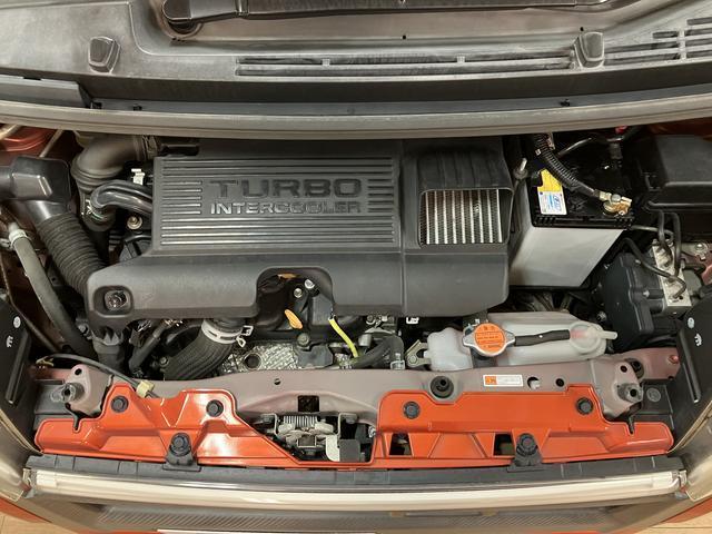 当店でご購入頂いた車両は全車車検整備又は法定１２か月点検を行い、エンジンオイル・オイルフィルター・フロントワイパーゴム・バッテリーの交換を行っています、整備費用は本体に含まれてますので安心ですよ♪