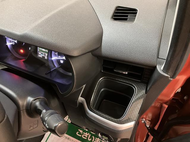 ８インチナビやバックカメラなど装着済みのムーヴカスタムが登場！４ＷＤ・ターボモデルですのでいろいろ使い勝手が良いですよ！