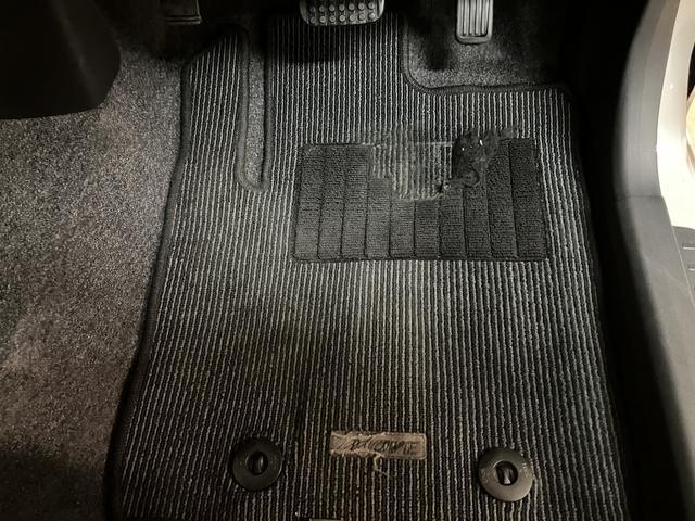 ムーヴ カスタム　Ｘリミテッド　ナビゲーション（ワンセグ対応）　バックカメラ　ディスチャージヘッドライト　キーフリーシステム　プッシュスタート　ダイハツ認定中古車　１年間走行距離無制限保証（16枚目）