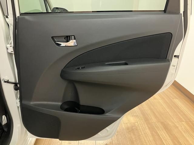 ムーヴ カスタム　Ｘリミテッド　ナビゲーション（ワンセグ対応）　バックカメラ　ディスチャージヘッドライト　キーフリーシステム　プッシュスタート　ダイハツ認定中古車　１年間走行距離無制限保証（38枚目）