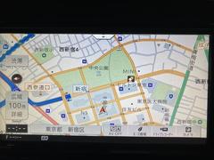 ご納車までに、弊社サービススタッフによる点検整備を行い、バッテリー、エンジンオイル、オイルエレメント、ワイパーゴムを交換し、ブレーキを分解、摩耗等を確認、必要であれば交換、安心してお乗りいただけます。 3