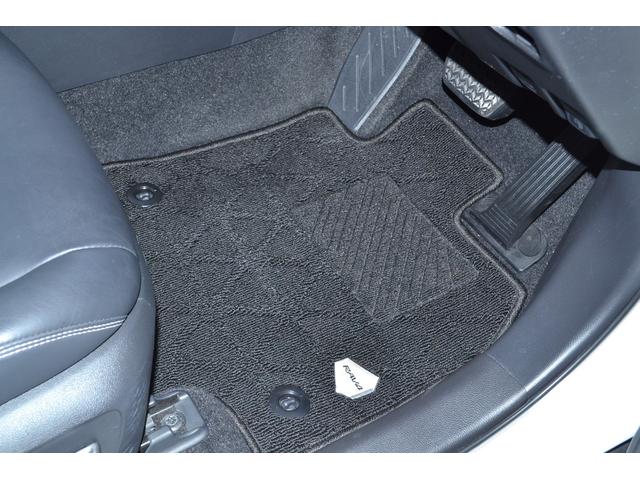 RAV4 G 4WD モデリスタエアロ デジタルインナーミラー ハンドルヒーター シートヒーター 社外18インチアルミ 純正アルミスタッドレスセット 純正9インチナビ バックカメラ ETC ワンオーナー 禁煙車(40枚目)