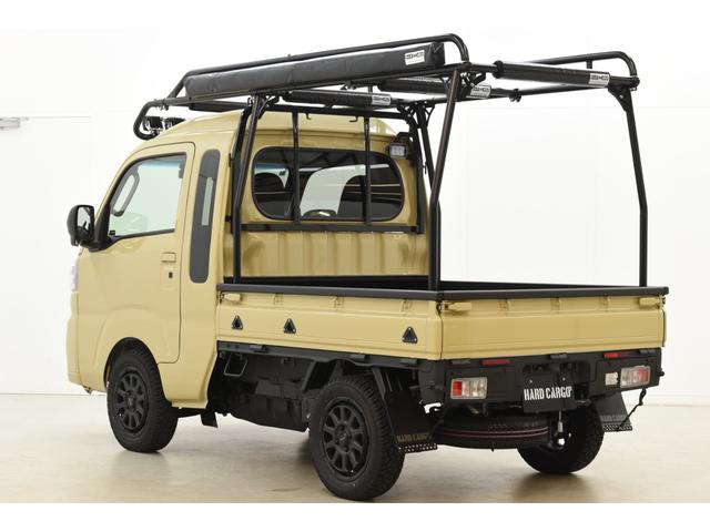 ハイゼットトラック ジャンボエクストラ MT/4WD/HARDCARGOコンプリートカー/ランクル70ベージュ&ラプター塗装/届出済未使用車(3枚目)