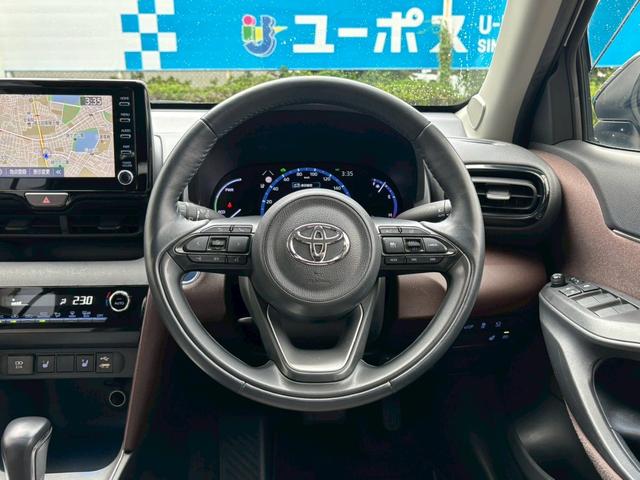 ヤリスクロス ハイブリッドＺ　禁煙・ツートンカラー・ナビ・ＴＶ・全周囲カメラ・ＨＵＤ・ＢＳＭ・シートヒーター・パワーバックドア・レーダークルーズ・パーキングアシスト・コンビシート・パワーシート・スマートキー２個（16枚目）