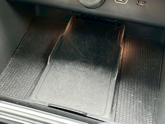 ＸＣ４０ アルティメット　Ｂ４　ＡＷＤ　禁煙★ナビ★全周囲カメラ★ハーマンカードン★パノラマサンルーフ★黒革シート★シートヒーター★パワーバックドア★スマートキー２個★レーダークルーズ★レーンキープ★ＢＳＭ★ＬＥＤ★置くだけ充電★ドラレコ（33枚目）