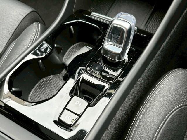 ＸＣ４０ アルティメット　Ｂ４　ＡＷＤ　禁煙★ナビ★全周囲カメラ★ハーマンカードン★パノラマサンルーフ★黒革シート★シートヒーター★パワーバックドア★スマートキー２個★レーダークルーズ★レーンキープ★ＢＳＭ★ＬＥＤ★置くだけ充電★ドラレコ（35枚目）