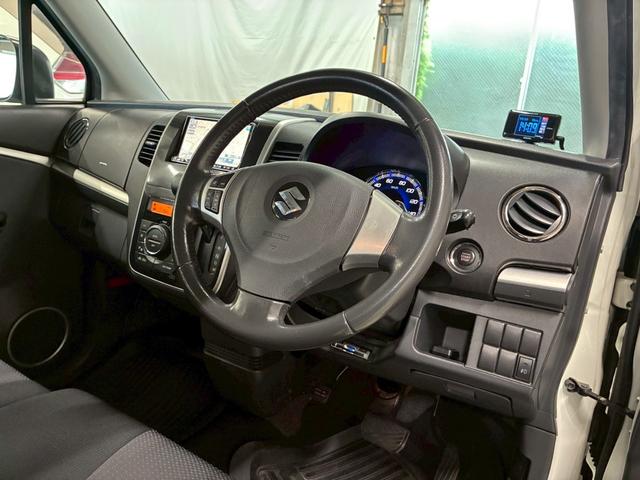 ワゴンＲスティングレー Ｔ　★社外ナビ★ワンセグＴＶ★Ｂｌｕｅｔｏｏｔｈ★ＤＶＤ★前後ドラレコ★パドルシフト★ＥＴＣ★純正１４インチアルミホイール★スマートキー２個★サイドエアロ★（14枚目）