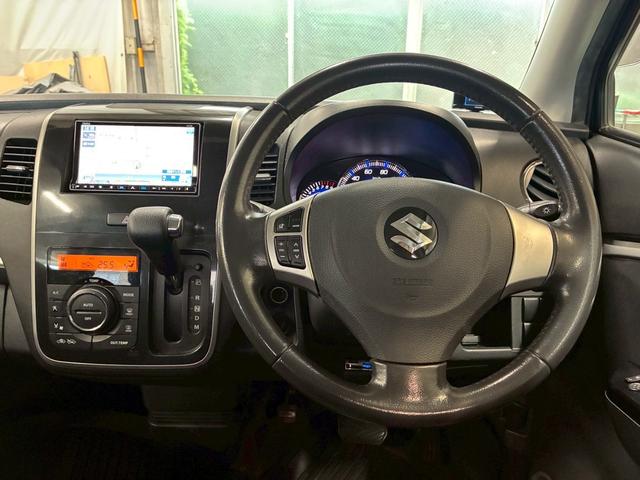 ワゴンＲスティングレー Ｔ　★社外ナビ★ワンセグＴＶ★Ｂｌｕｅｔｏｏｔｈ★ＤＶＤ★前後ドラレコ★パドルシフト★ＥＴＣ★純正１４インチアルミホイール★スマートキー２個★サイドエアロ★（16枚目）