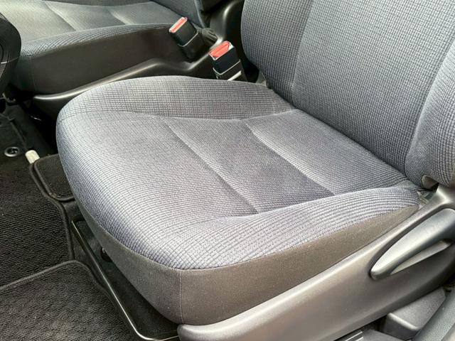 シエンタ G ★11月3入庫★禁煙★社外ナビ★フルセグTV★Bカメラ★両側パワースライドドア★衝突軽減★レーンキーピング★アイドリングストップ★ETC★Bluetooth★CD★スマートキー2個★(43枚目)