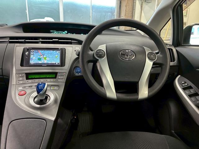 プリウス L 禁煙 社外ナビ ETC 社外18インチアルミホイール ユーザー様買取車両 内外装クリーニング済み(14枚目)