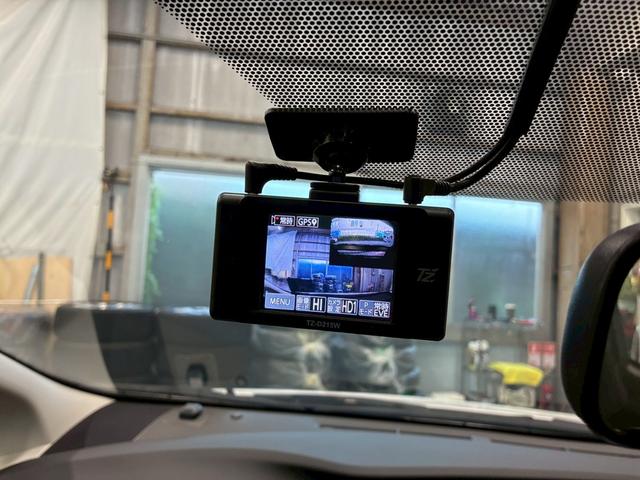 プリウス L 禁煙 社外ナビ ETC 社外18インチアルミホイール ユーザー様買取車両 内外装クリーニング済み(19枚目)