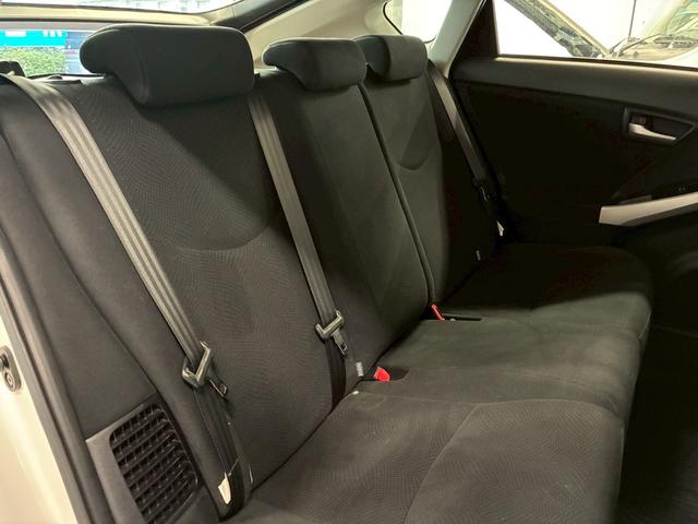 プリウス L 禁煙 社外ナビ ETC 社外18インチアルミホイール ユーザー様買取車両 内外装クリーニング済み(23枚目)