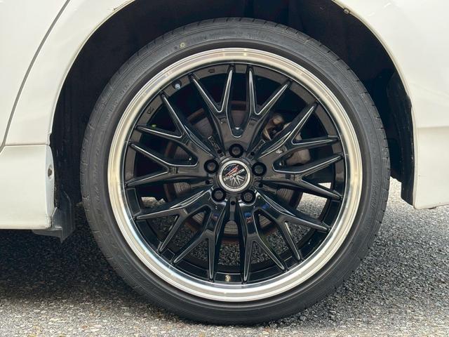 プリウス L 禁煙 社外ナビ ETC 社外18インチアルミホイール ユーザー様買取車両 内外装クリーニング済み(42枚目)