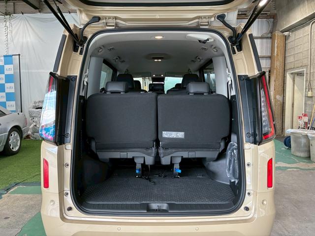 セレナ ＸＶ　禁煙・コネクトナビＴＶ・プロパイロット・アラウンドビュー・防水シート・両側パワースライドドア・ワイアレス充電・インテリジェントルームミラー・ＢＳＭ・パドルシフト・Ｂｌｕｅｔｏｏｔｈ・スマートキー２個（29枚目）