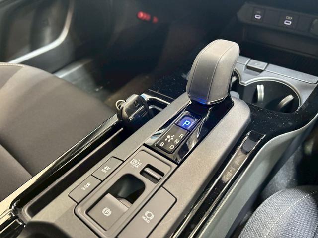 プリウス G 禁煙・8インチディスプレイオーディオ・全周囲カメラ・フルセグTV・セーフティセンス・レーダークルーズ・レーンキープ・BSM・LEDライト・シートヒーター・前後ドラレコ・ワンオーナー・スマートキー2個(23枚目)