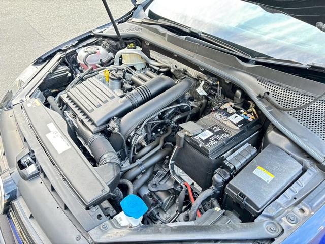 ゴルフ ＴＳＩハイライン　マイスター　禁煙・９．２インチディスカバープロナビ・フルセグＴＶ・Ｒカメラ・黒革シート・レーダークルーズ・ＢＳＭ・パワーシート・シートヒーター・スマートキー・ＥＴＣ・ドラレコ（13枚目）