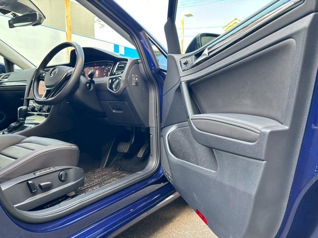 ゴルフ ＴＳＩハイライン　マイスター　禁煙・９．２インチディスカバープロナビ・フルセグＴＶ・Ｒカメラ・黒革シート・レーダークルーズ・ＢＳＭ・パワーシート・シートヒーター・スマートキー・ＥＴＣ・ドラレコ（15枚目）