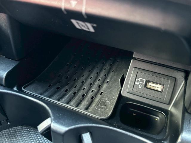 CLSクラス CLS450 4マチック スポーツ 禁煙★サンルーフ★ブルメスターサウンド★赤/黒革シート★シートベンチレーター★レーダーセーフティ★HUD★BSM★12.3インチディスプレイオーディオナビ★フルセグTV★全周囲カメラ★F席パワーシート(26枚目)