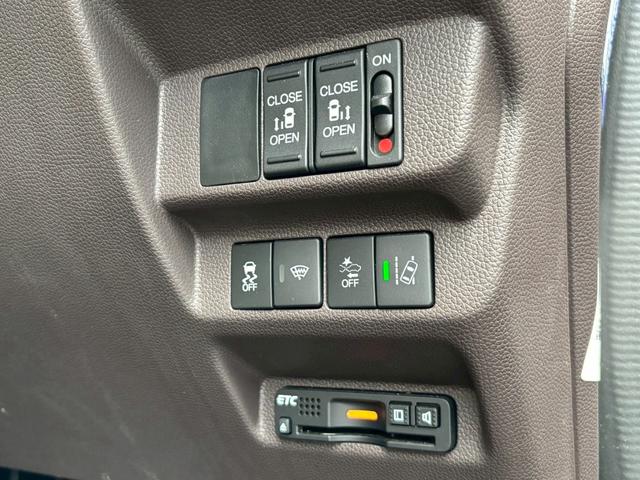 フリード G・ホンダセンシング ユーザー様買取車両★禁煙★純正9インチナビ(VXM-175VFNi)★フルセグTV★Bカメラ★両側パワースライドドア★ホンダセンシング★Bluetooth★DVD★スマートキー2個★キャプテンシート(21枚目)