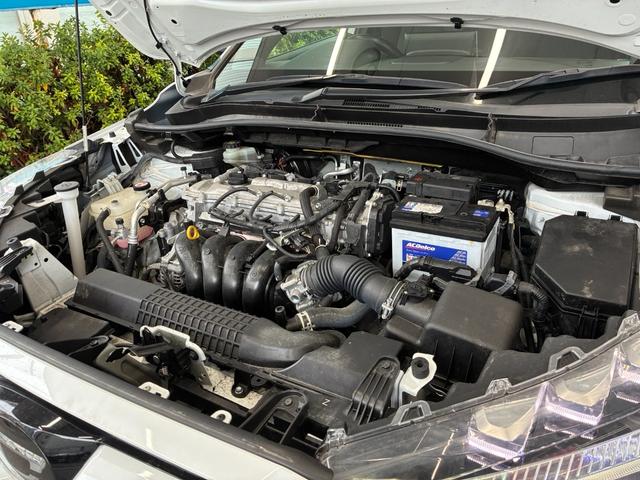 カローラクロス Ｚ　禁煙　９インチディスプレイオーディオ　ナビＴＶ付　全周囲モニター　スマートキー２個　衝突軽減　レーダークルーズ　レーンキープ　ＢＳＭ　ヘットアップディスプレイパワーバックドア　パワーシート（13枚目）