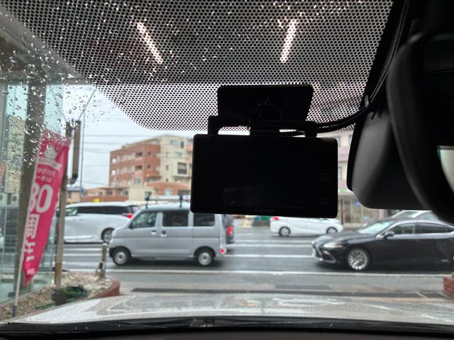 カローラクロス Ｚ　禁煙　９インチディスプレイオーディオ　ナビＴＶ付　全周囲モニター　スマートキー２個　衝突軽減　レーダークルーズ　レーンキープ　ＢＳＭ　ヘットアップディスプレイパワーバックドア　パワーシート（19枚目）