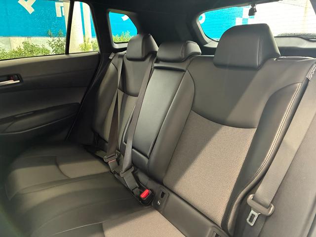 カローラクロス Ｚ　禁煙　９インチディスプレイオーディオ　ナビＴＶ付　全周囲モニター　スマートキー２個　衝突軽減　レーダークルーズ　レーンキープ　ＢＳＭ　ヘットアップディスプレイパワーバックドア　パワーシート（36枚目）